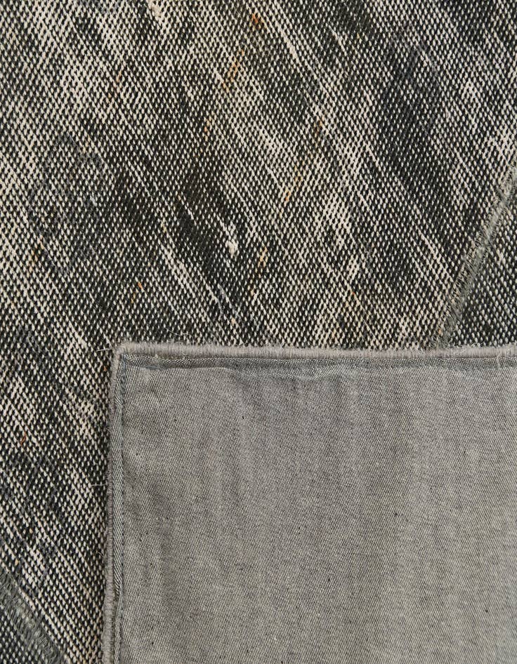 Detail image of 5' x 6' 6  Hand Knotted Ultra Vintage Persian Wool Rug