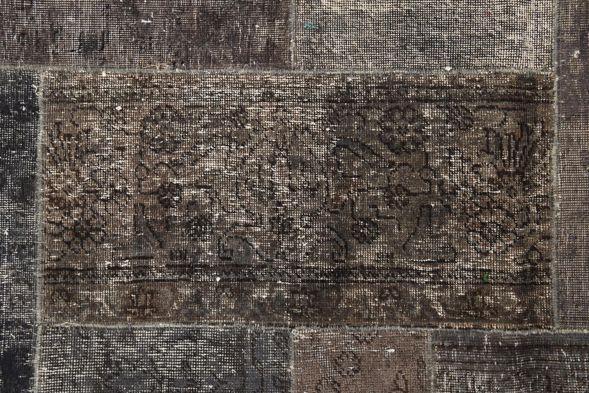 6' x 9' Hand Knotted Ultra Vintage Persian Wool Rug
