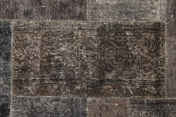 Detail image of 6' x 9' Hand Knotted Ultra Vintage Persian Wool Rug