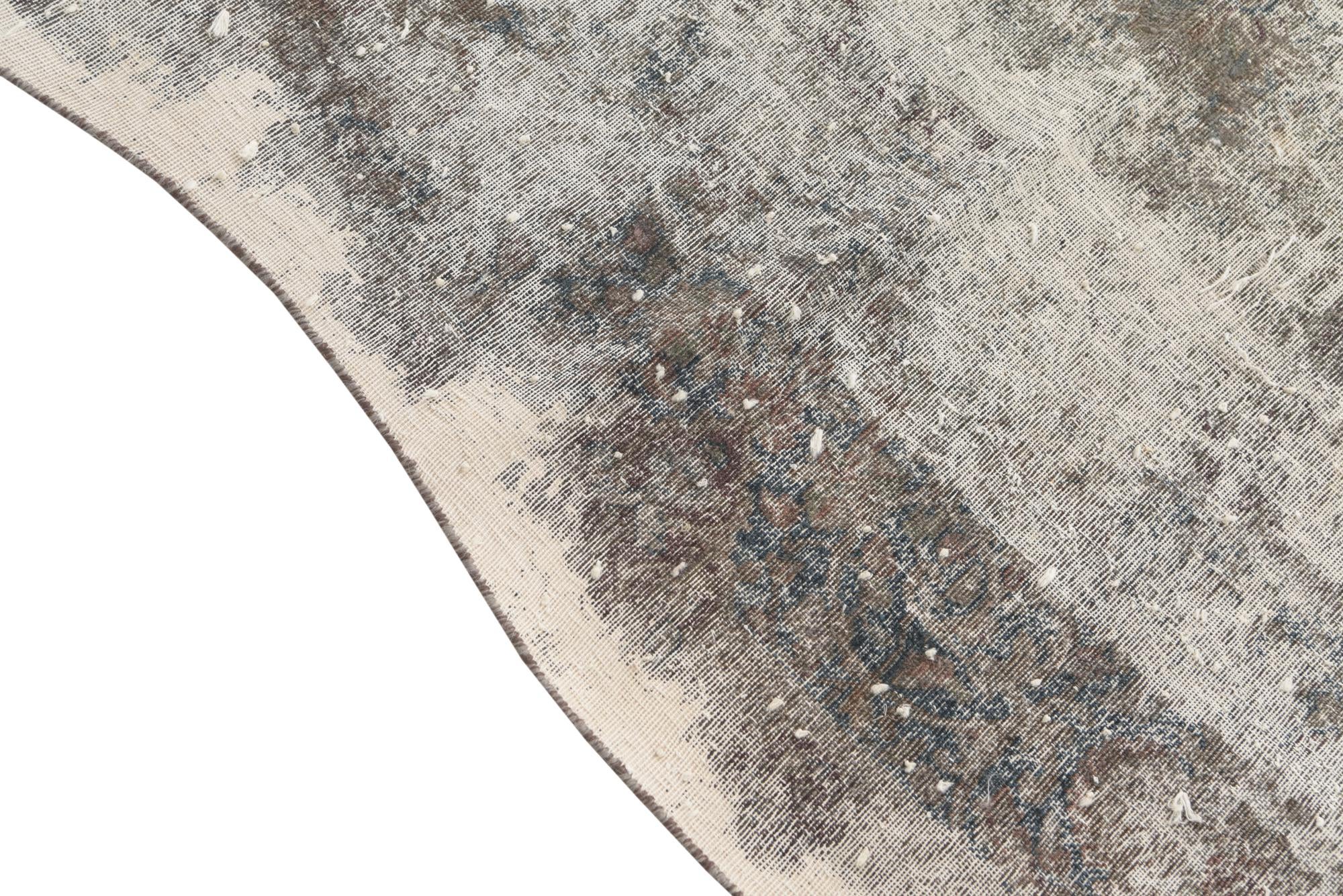 6' x 9' 8 Hand Knotted Ultra Vintage Persian Wool Rug