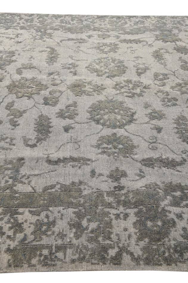 Detail image of 7' 10 x 11' 8 Hand Knotted Ultra Vintage Persian Wool Rug