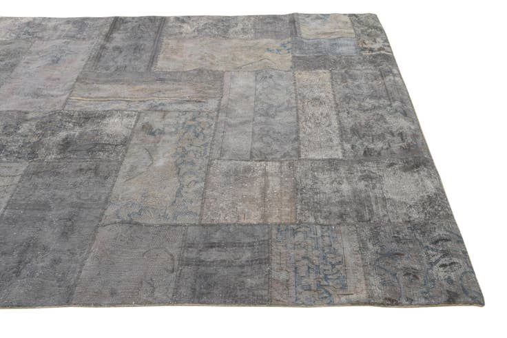 Detail image of 6' 8 x 9' 8 Hand Knotted Ultra Vintage Persian Wool Rug