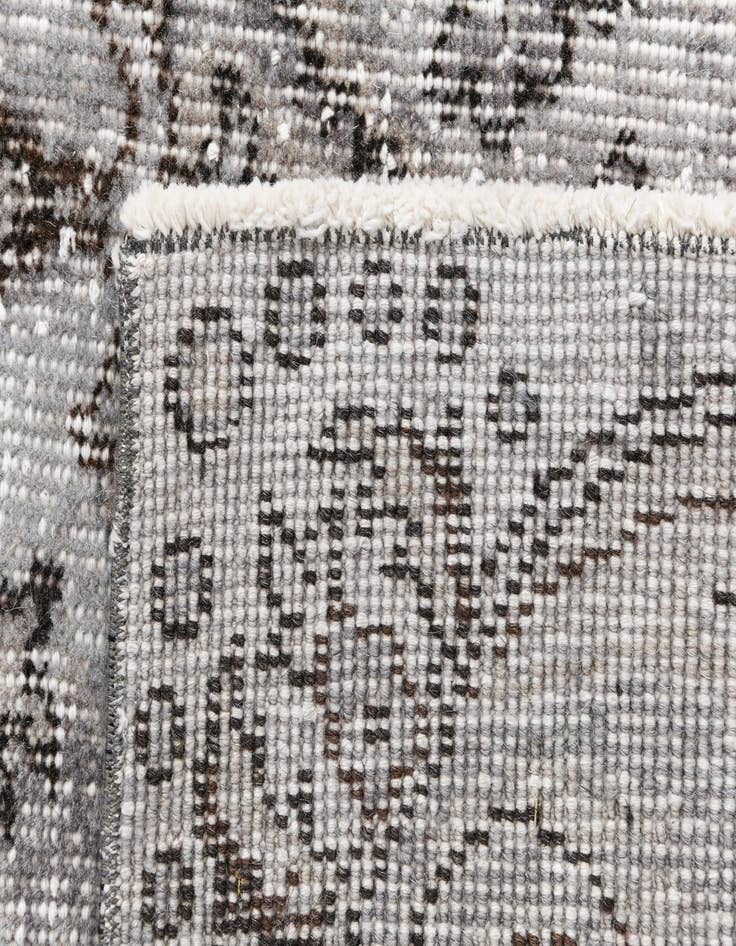 Detail image of 5' 5 x 8' 6 Ultra Vintage Wool Rug