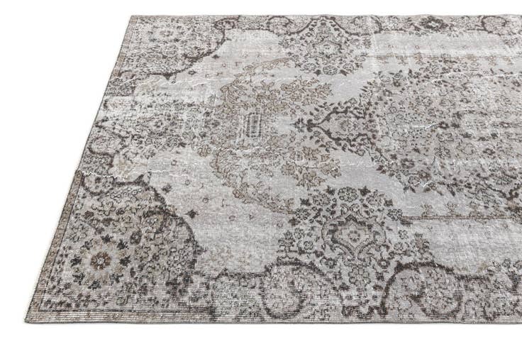 Detail image of 5' 3 x 9' 3 Ultra Vintage Wool Rug