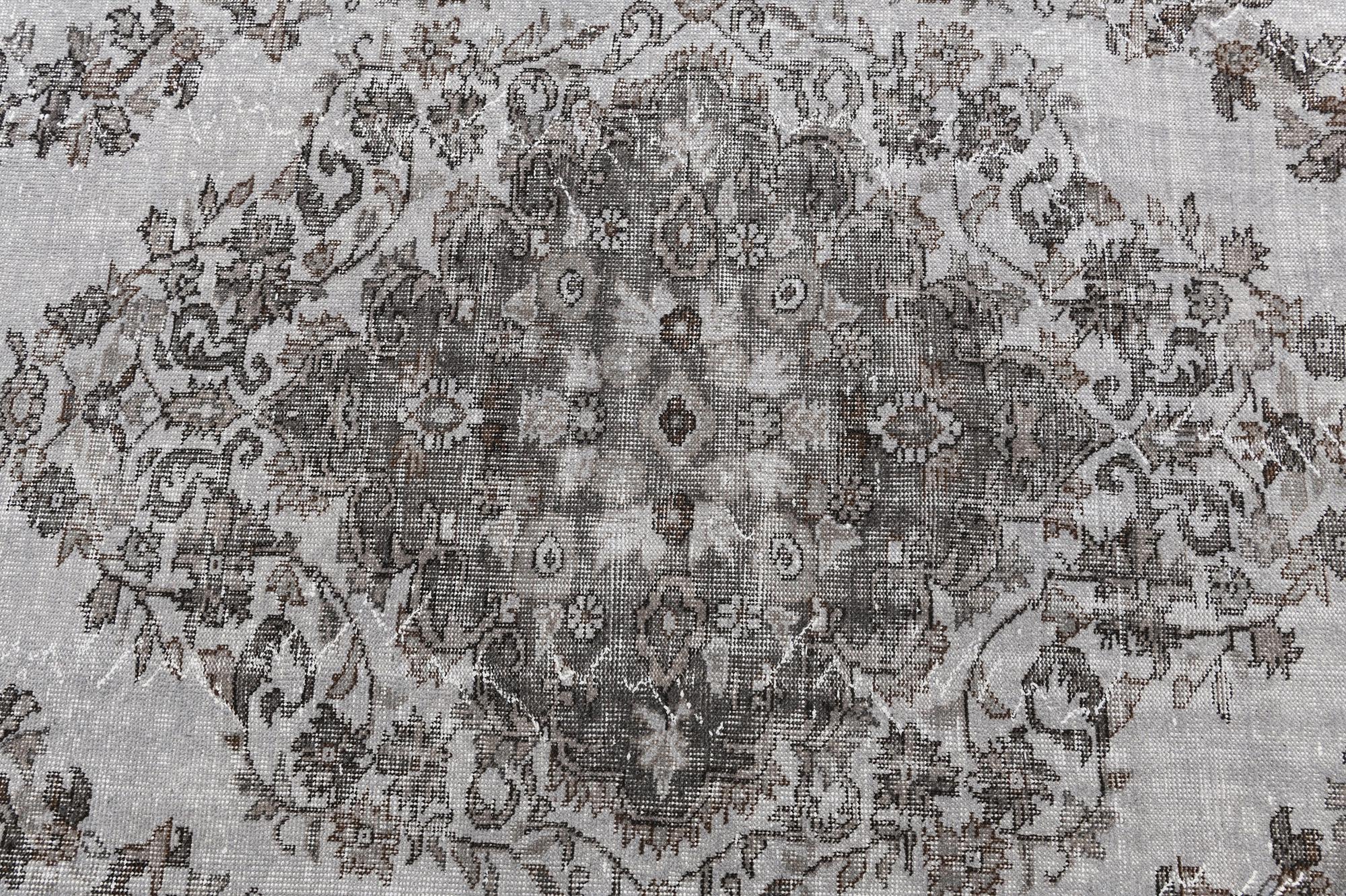 6' x 9' 6 Ultra Vintage Wool Rug