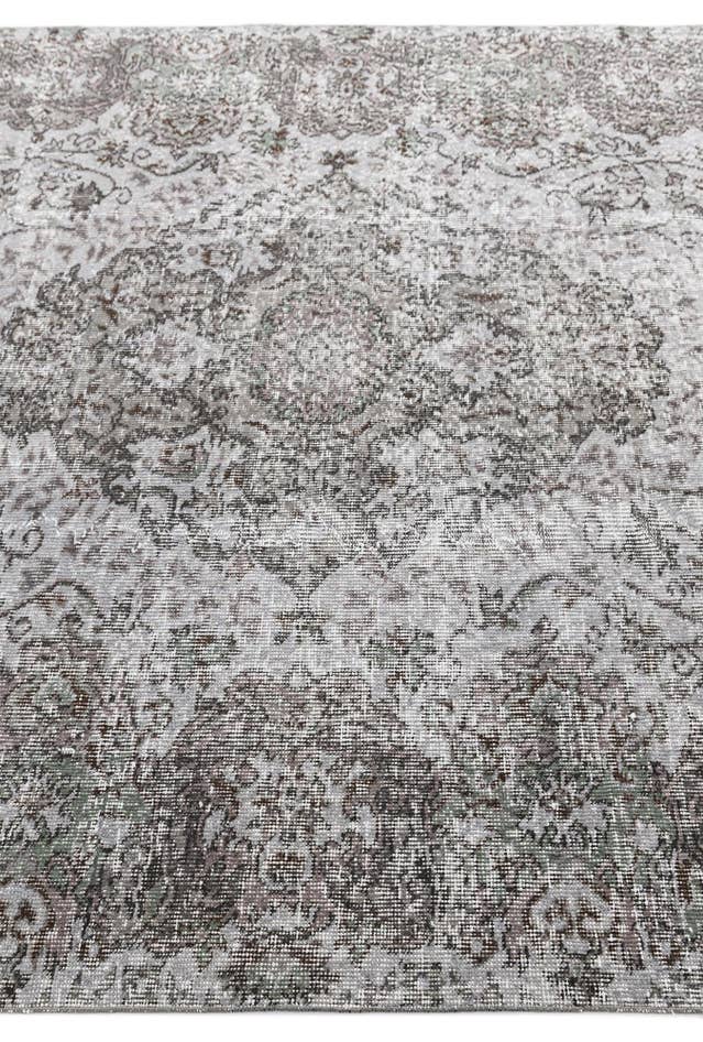 Detail image of 5' 7 x 9' 3 Ultra Vintage Wool Rug