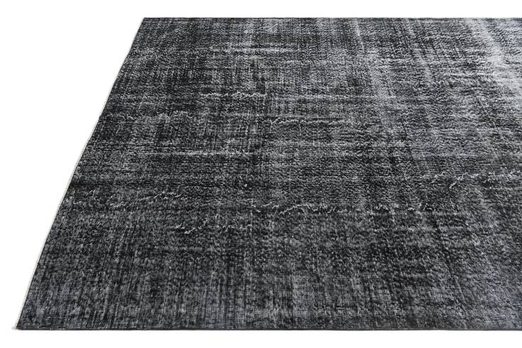 Detail image of 6' 7 x 9' 4 Ultra Vintage Wool Rug