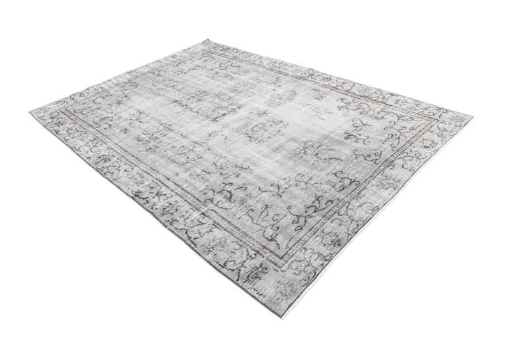 Detail image of 6' 1 x 9' Ultra Vintage Wool Rug