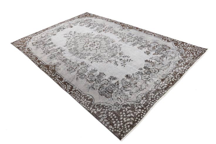 Detail image of 5' 8 x 9' 2 Ultra Vintage Wool Rug