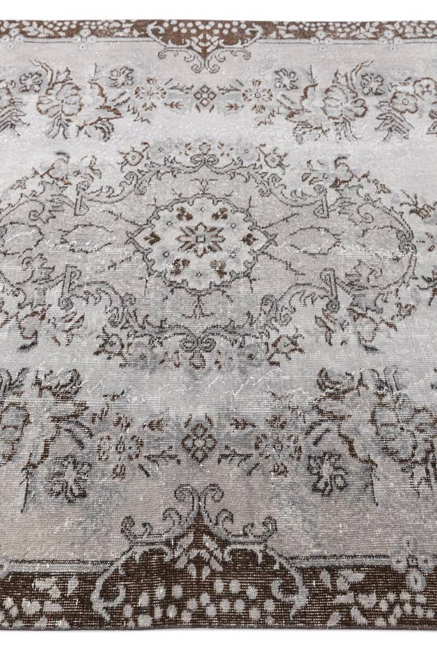 Detail image of 5' 8 x 9' 2 Ultra Vintage Wool Rug