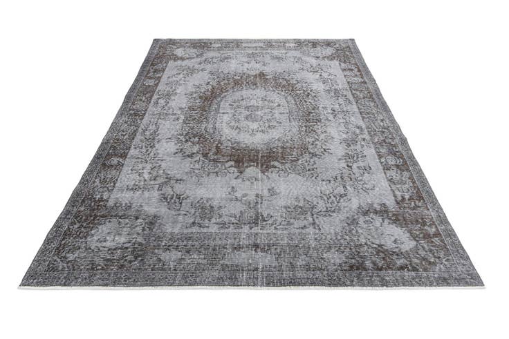 Detail image of 6' 4 x 9' 4 Ultra Vintage Wool Rug