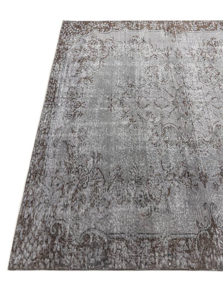 Detail image of 6' 3 x 9' 11 Ultra Vintage Wool Rug