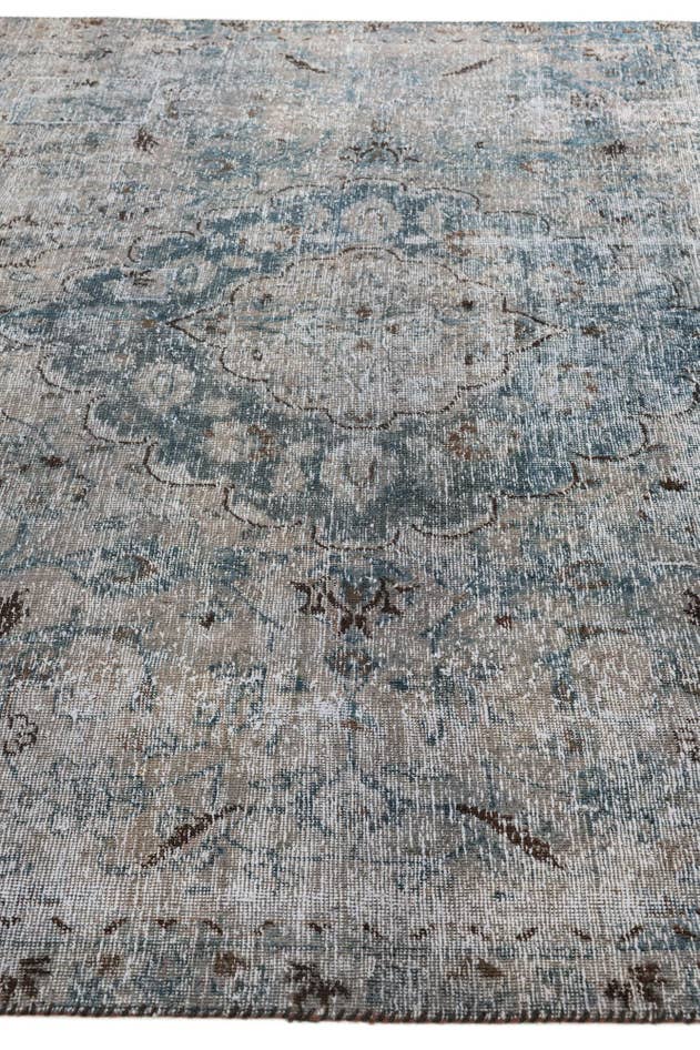 Detail image of 7' 3 x 10' 3 Hand Knotted Ultra Vintage Persian Wool Rug