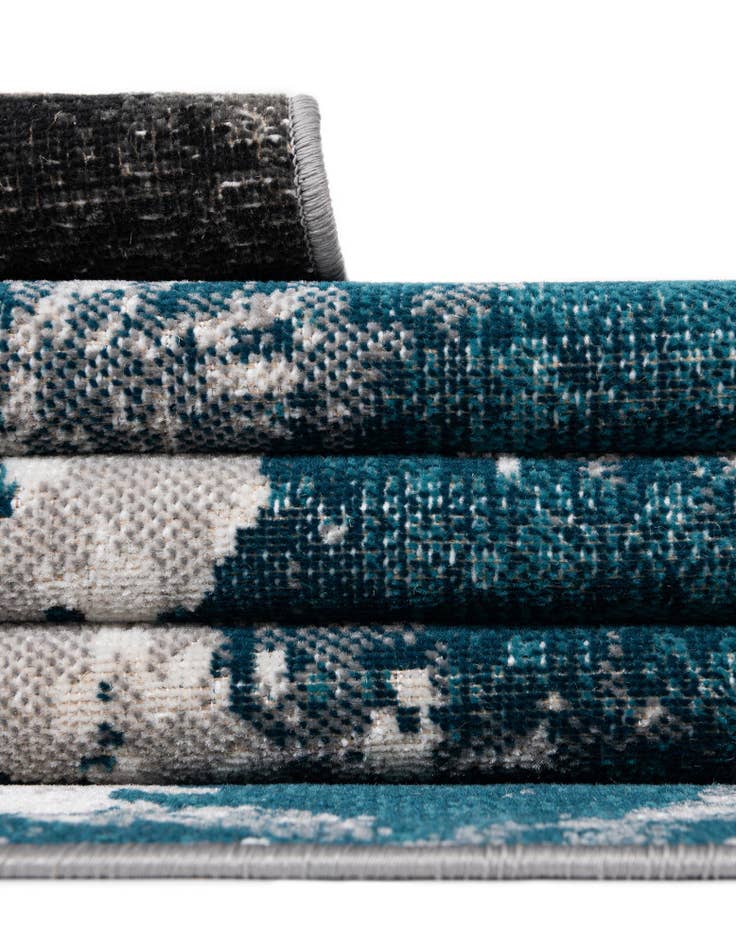 Detail image of 4' x 6' Valencia Rug