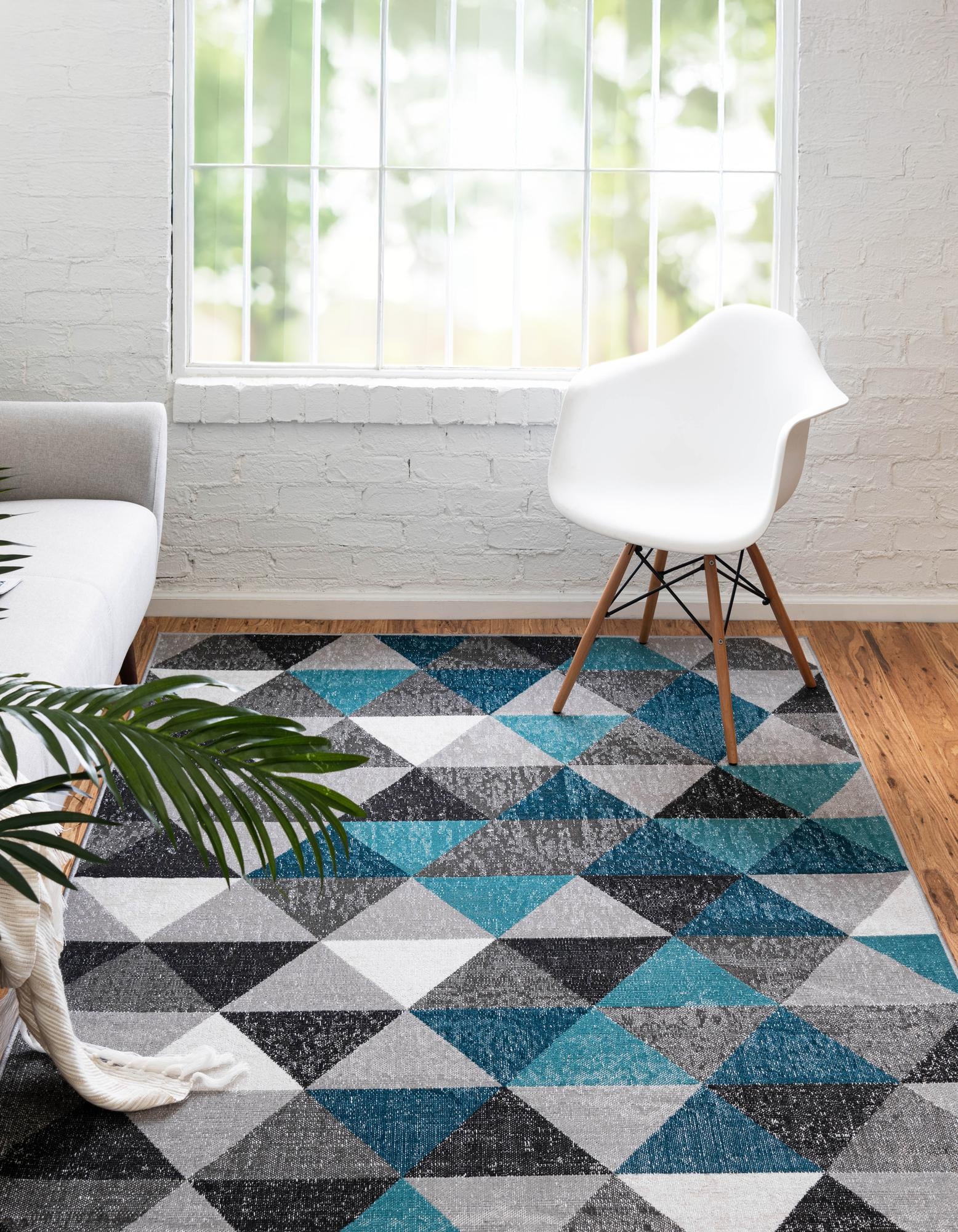 5' 3 x 8' Valencia Rug