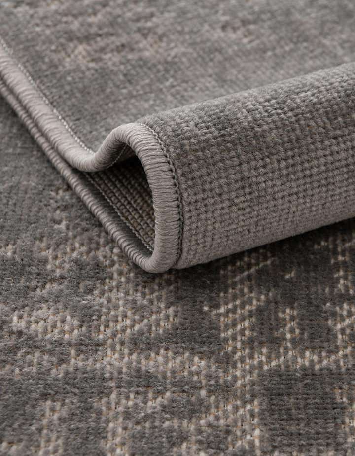 9' x 12' Valencia Rug