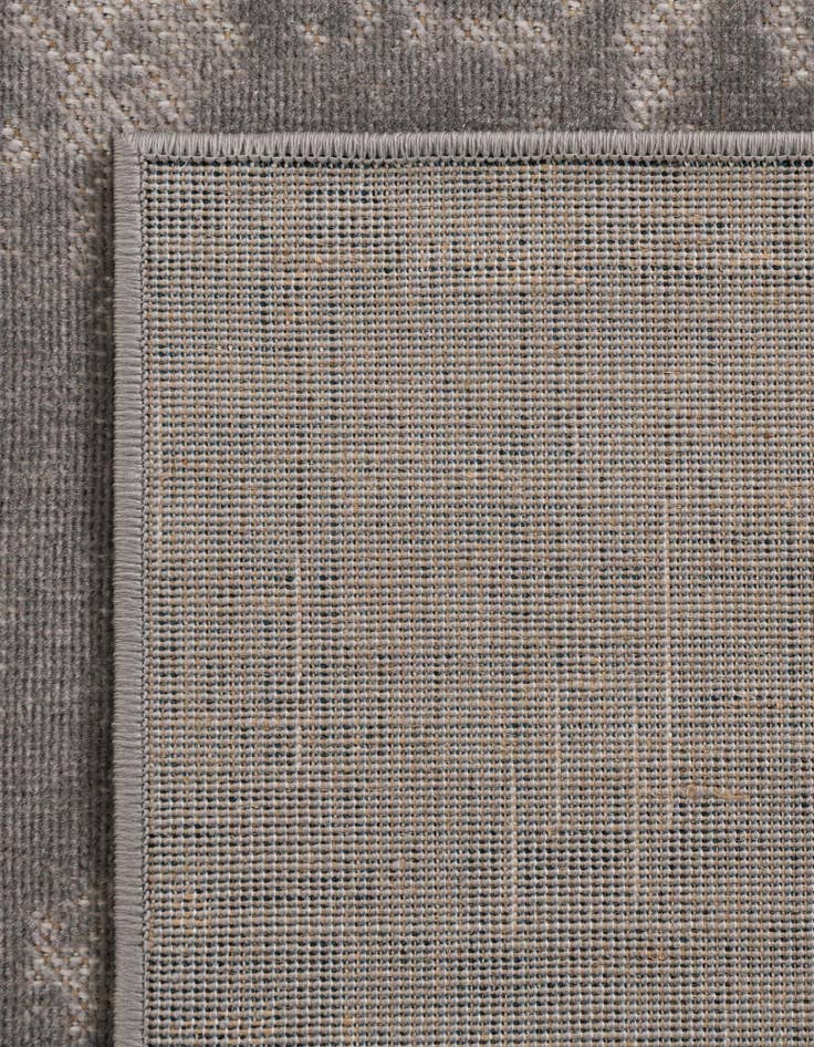 Detail image of 5' 3 x 8' Valencia Rug