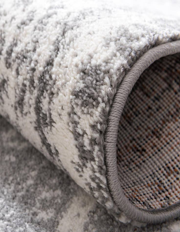 Detail image of 4' x 6' Veneto Rug