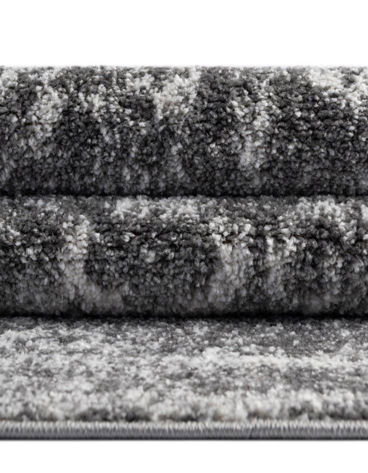 Detail image of 8' x 10' Veneto Rug