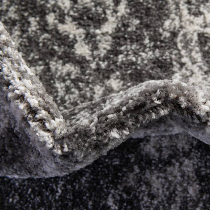 Detail image of 8' x 10' Veneto Rug