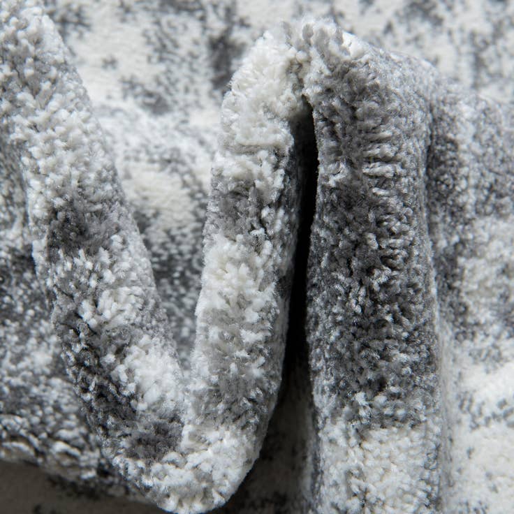 Detail image of 8' x 10' Veneto Rug