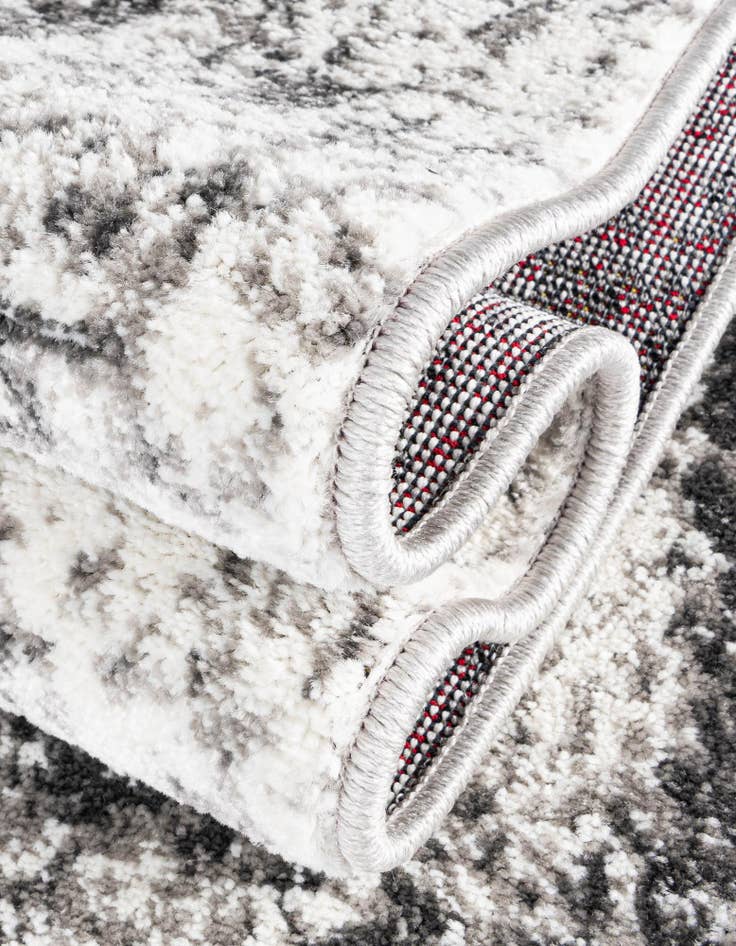 Detail image of 7' x 10' Venice Rug