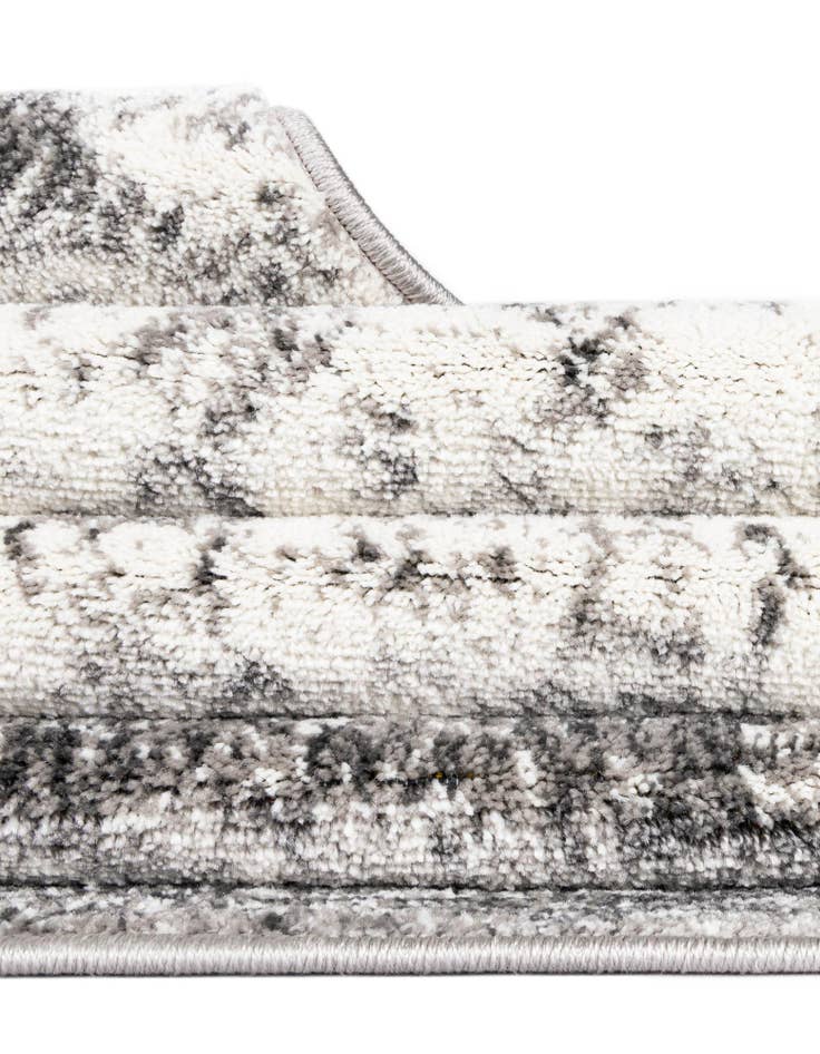 Detail image of 7' x 10' Venice Rug