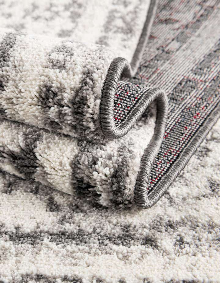 7' 10 x 10' Venice Rug