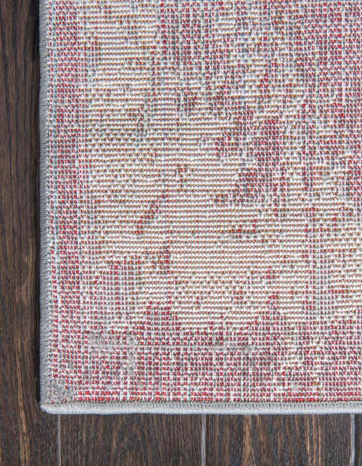 Detail image of 5' x 8' Venice Rug