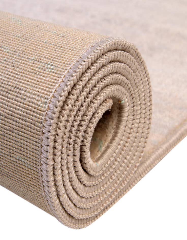 Detail image of 3' 3 x 5' 3 Victoria Rug