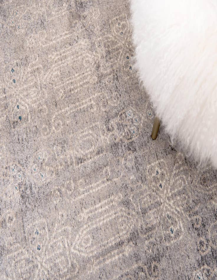 Detail image of 4' x 6' Vienna Rug