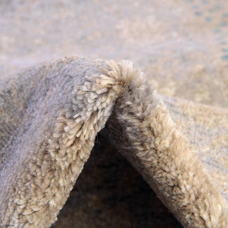 Detail image of 3' 3 x 5' 3 Vienna Rug