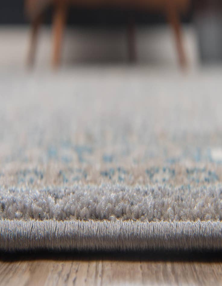 Detail image of 8' x 10' Vienna Rug