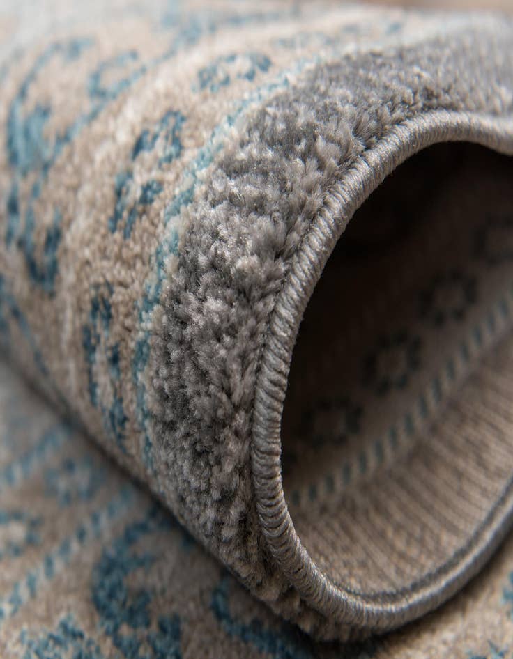 Detail image of 7' x 10' Vienna Rug