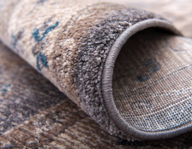 Detail image of 5' x 8' Vienna Rug