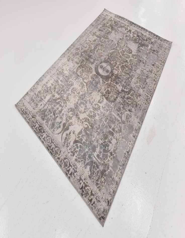 Detail image of 5' x 7' 7 Villa Rug