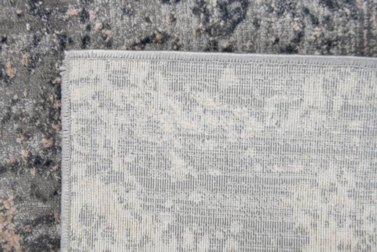 Detail image of 5' 2 x 7' 7 Villa Rug