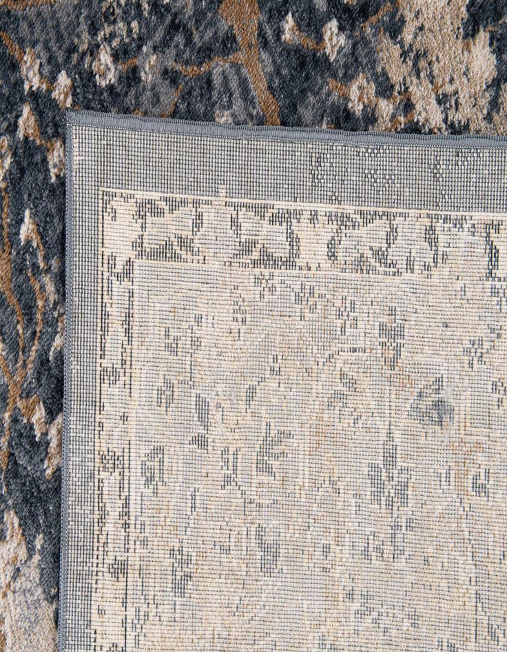 Detail image of 5' x 7' 7 Villa Rug