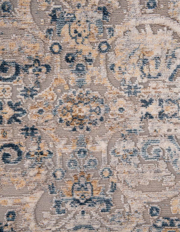 Detail image of 5' 3 x 7' 3 Villa Rug