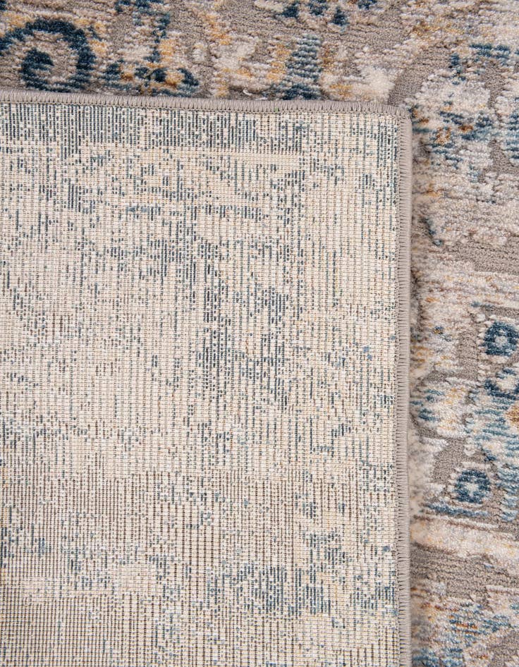 Detail image of 5' 3 x 7' 3 Villa Rug