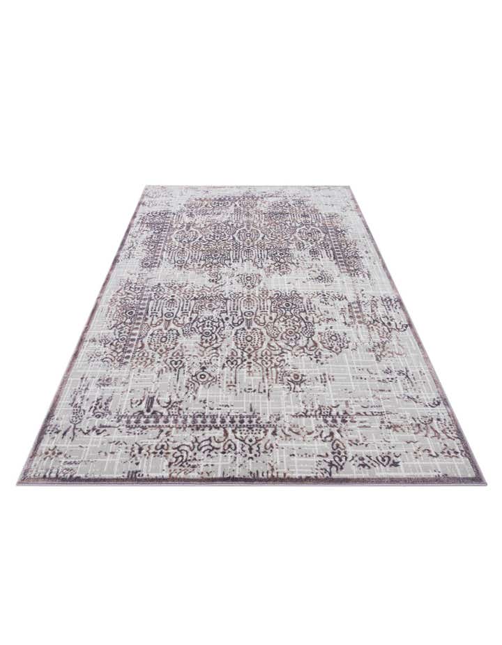5' 2 x 7' 9 Vince Camuto Rug
