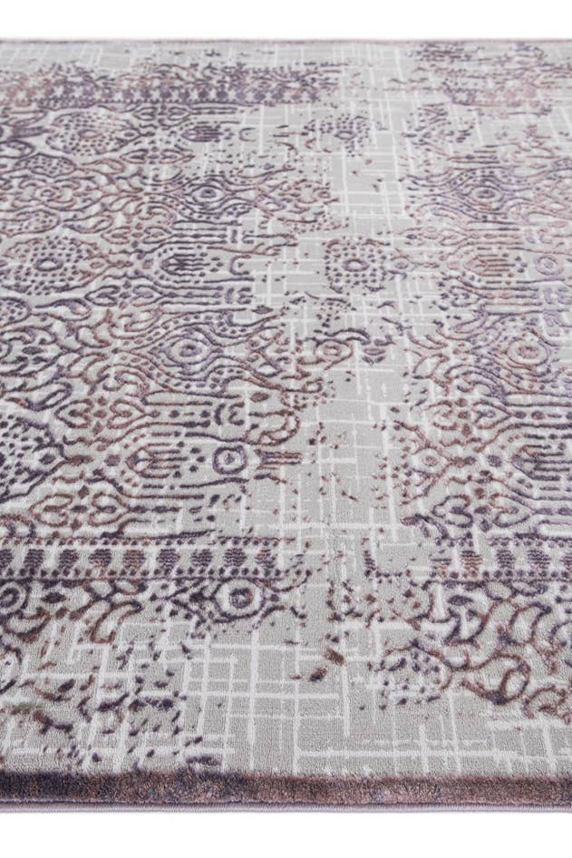 Detail image of 5' 2 x 7' 9 Vince Camuto Rug