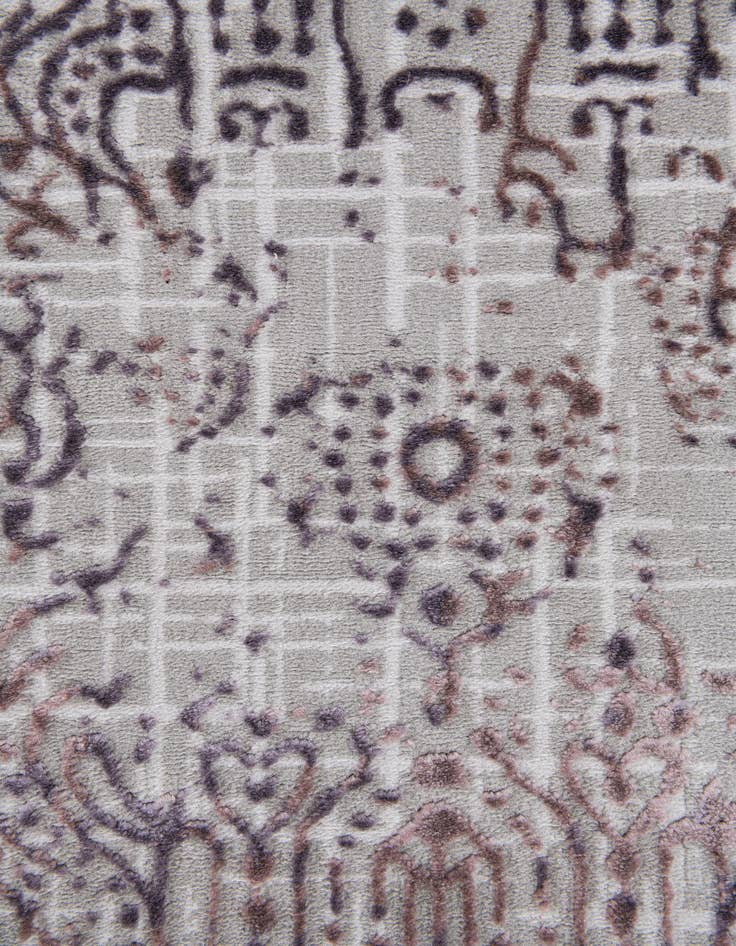 Detail image of 5' 2 x 7' 9 Vince Camuto Rug