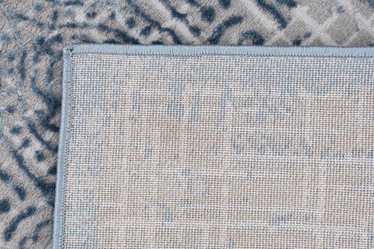 Detail image of 5' x 7' 9 Vince Camuto Rug