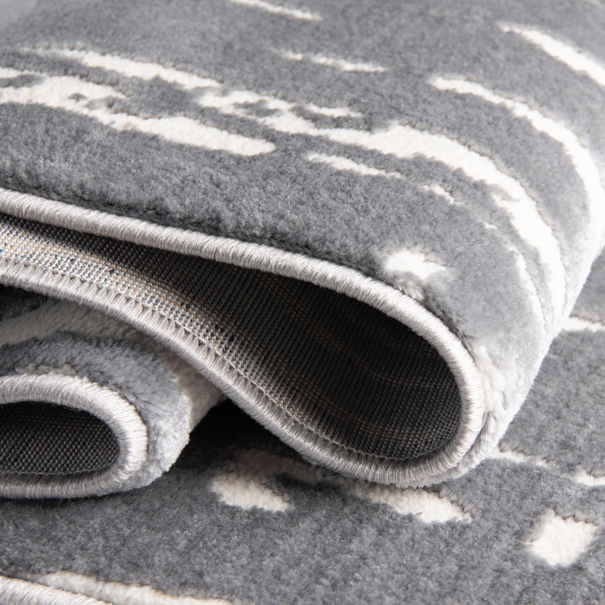 5' 3 x 8' Vince Camuto Rug