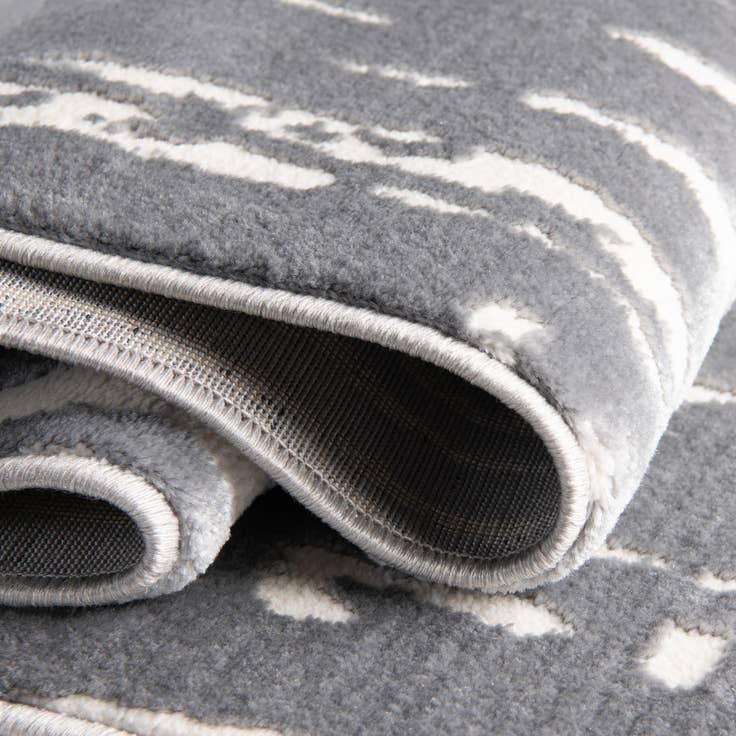 Detail image of 2' x 3' Vince Camuto Rug