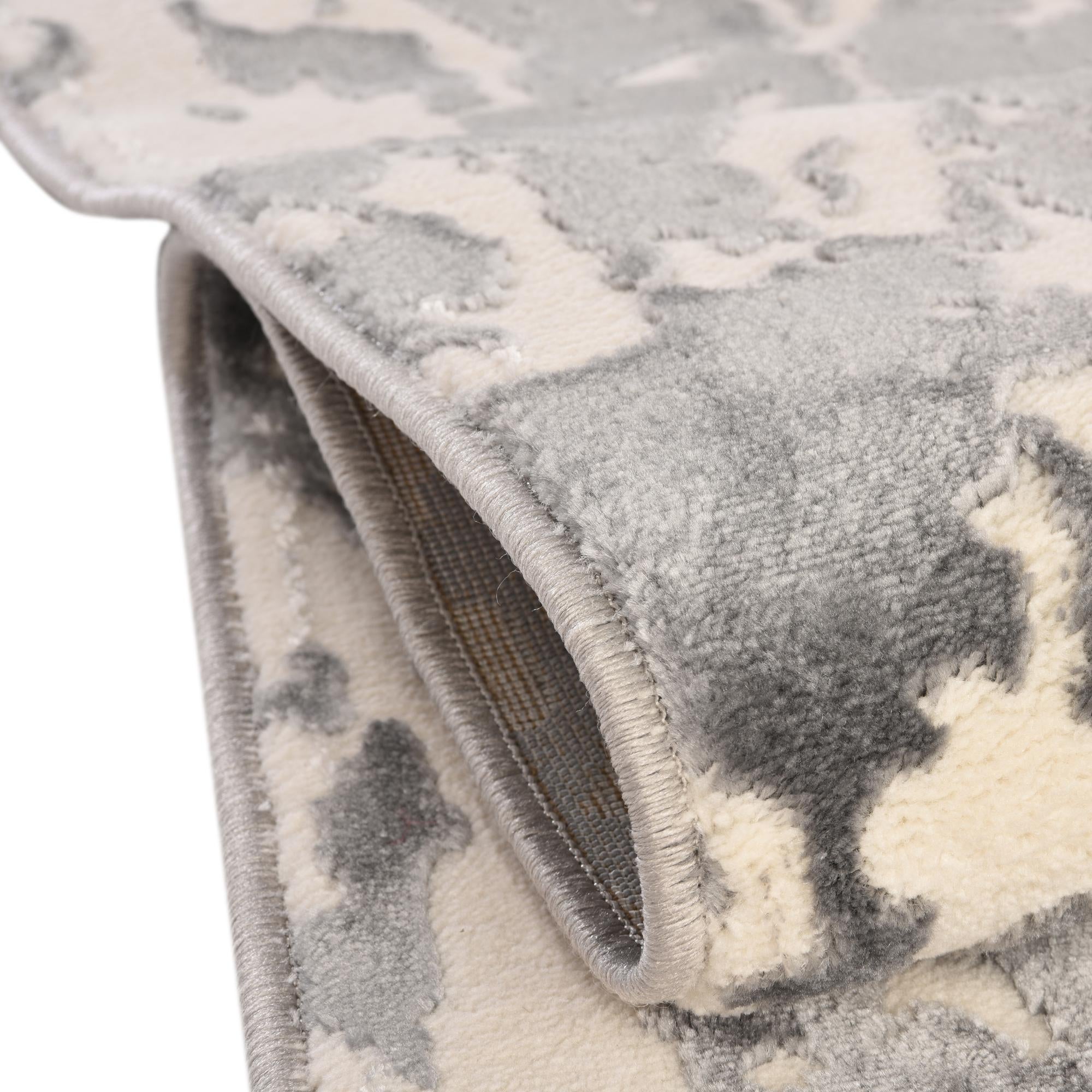 5' 3 x 8' Vince Camuto Rug