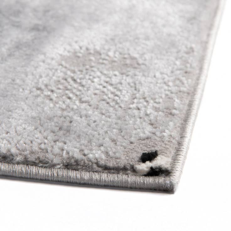 Detail image of 5' 3 x 8' Vince Camuto Rug