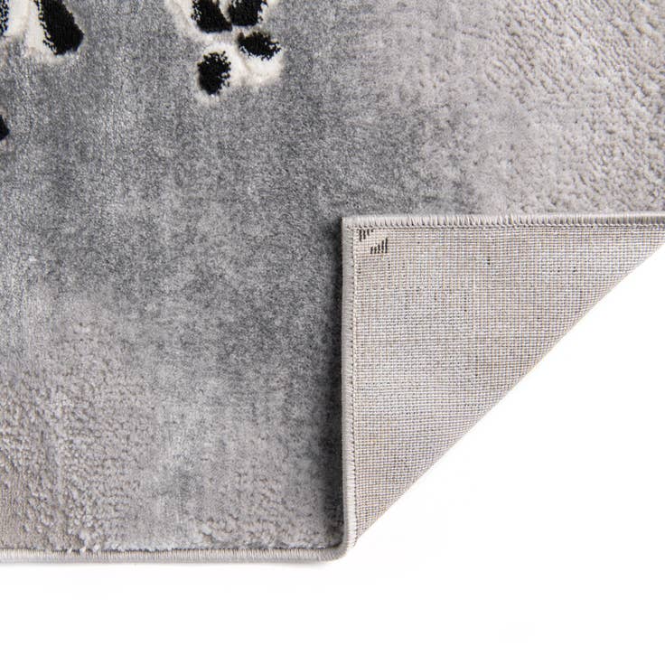 Detail image of 5' 3 x 8' Vince Camuto Rug