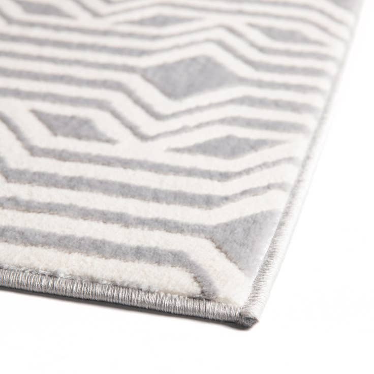Detail image of 2' x 3' Vince Camuto Rug